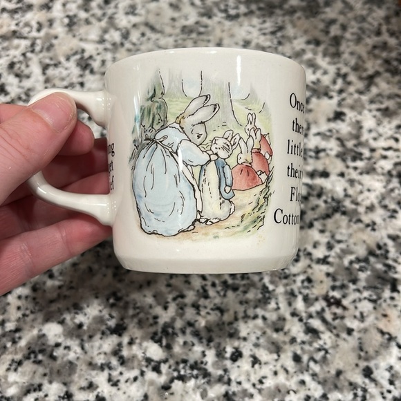 Peter Rabbit Wedgwood three piece set - Picture 6 of 8